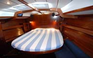 2min-yacht-cabin